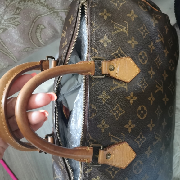 (Sold)100% Authentic LV Speedy Band 35 in  monogram - Picture 8 of 13
